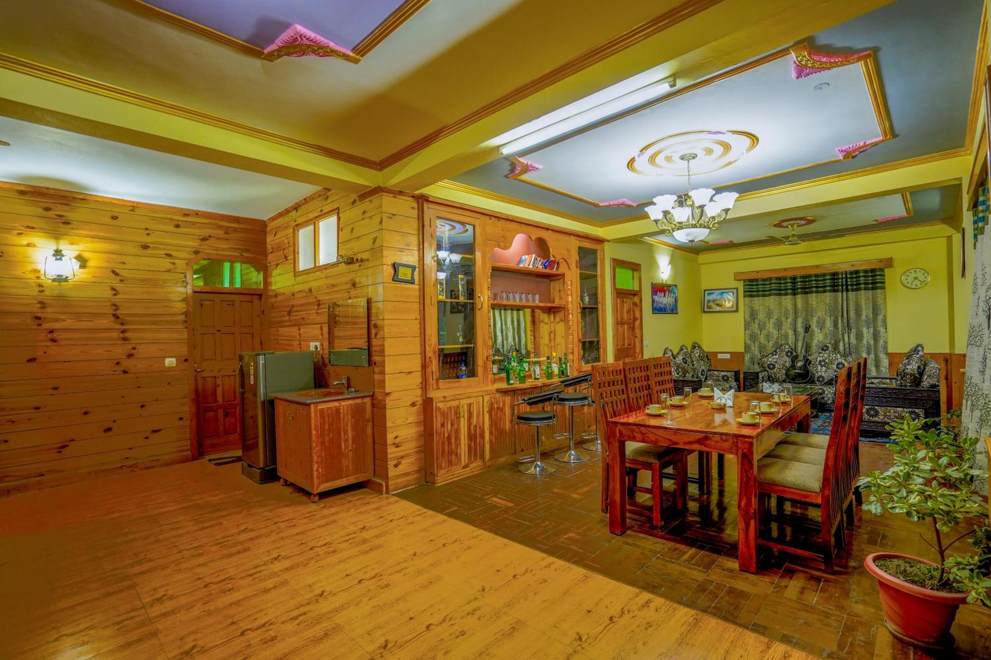 Woods Villa Cottage, Manali Екстериор снимка