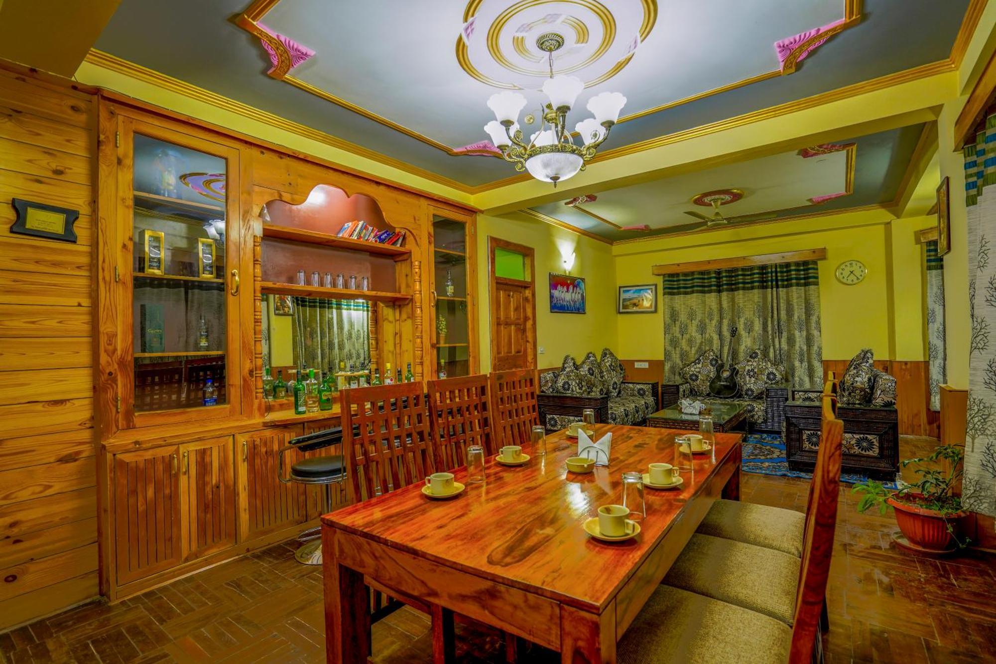 Woods Villa Cottage, Manali Екстериор снимка