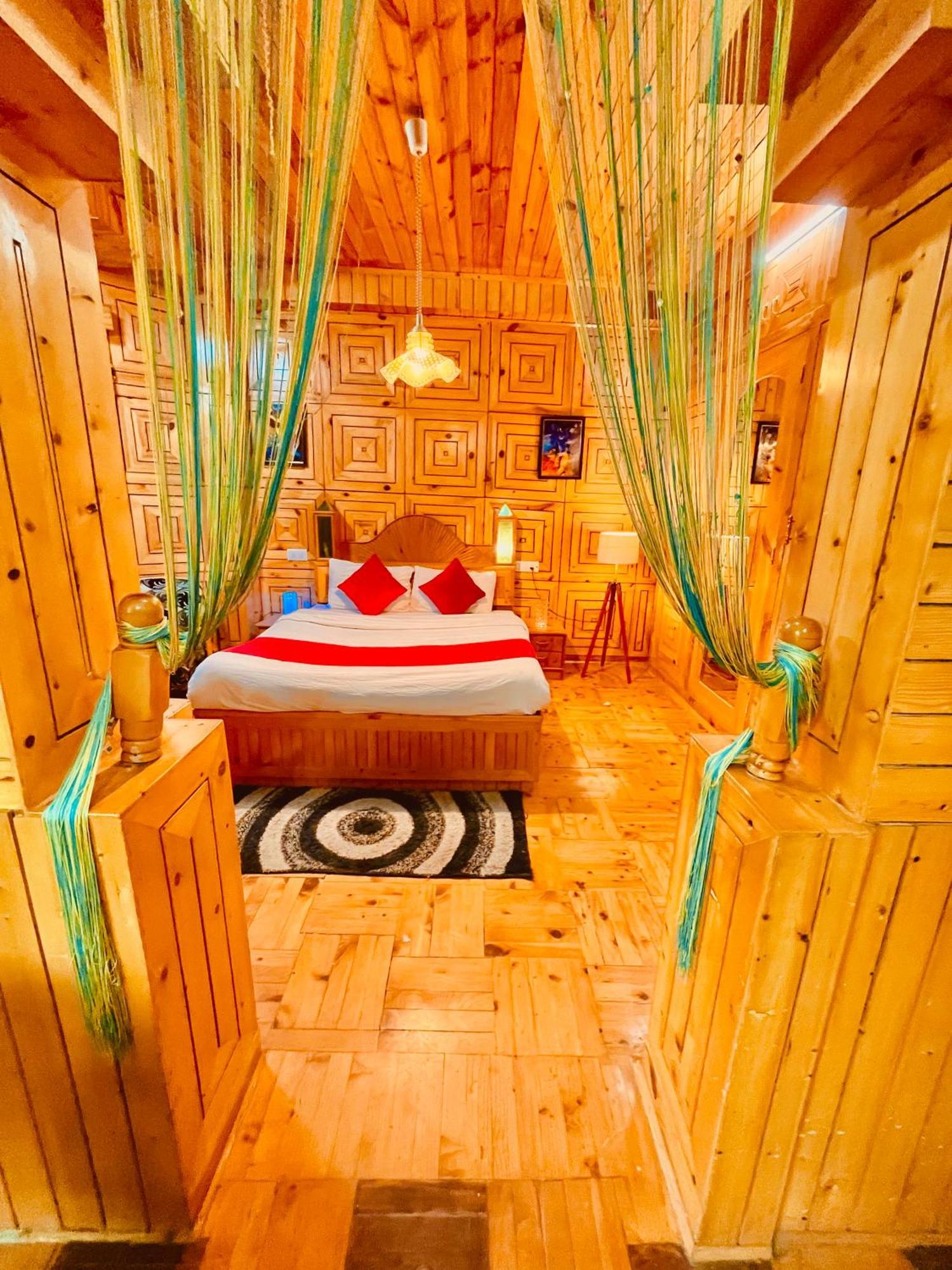 Woods Villa Cottage, Manali Екстериор снимка