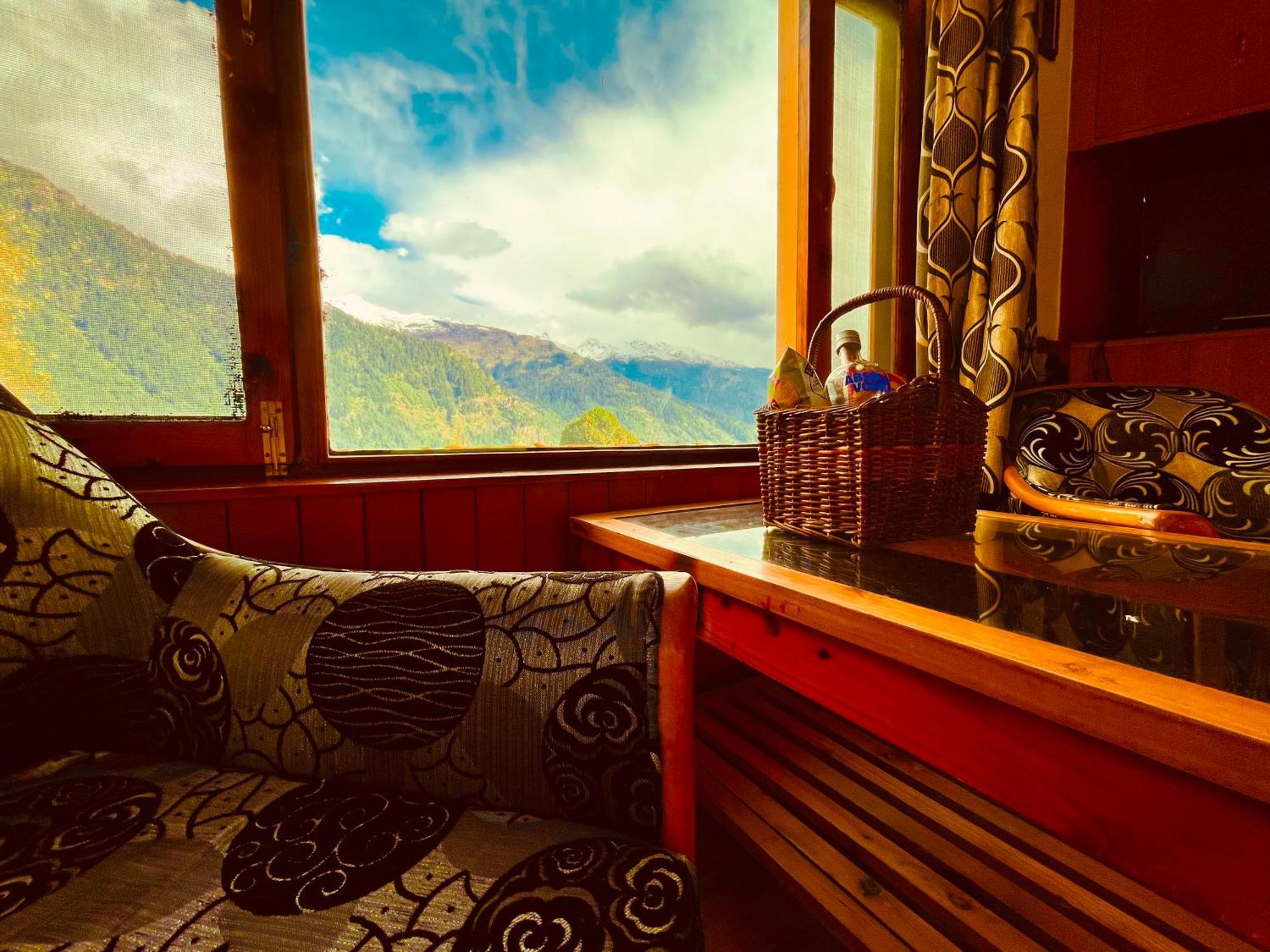 Woods Villa Cottage, Manali Екстериор снимка