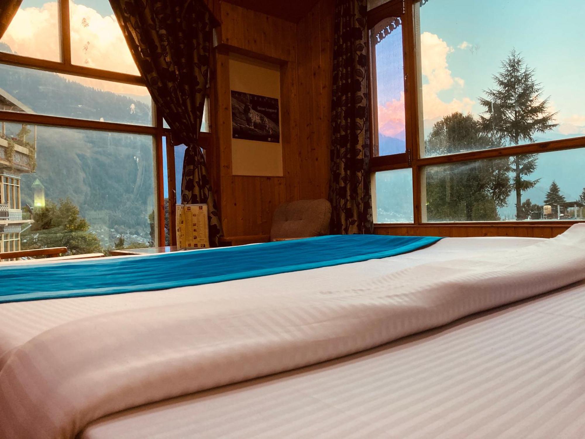 Woods Villa Cottage, Manali Екстериор снимка