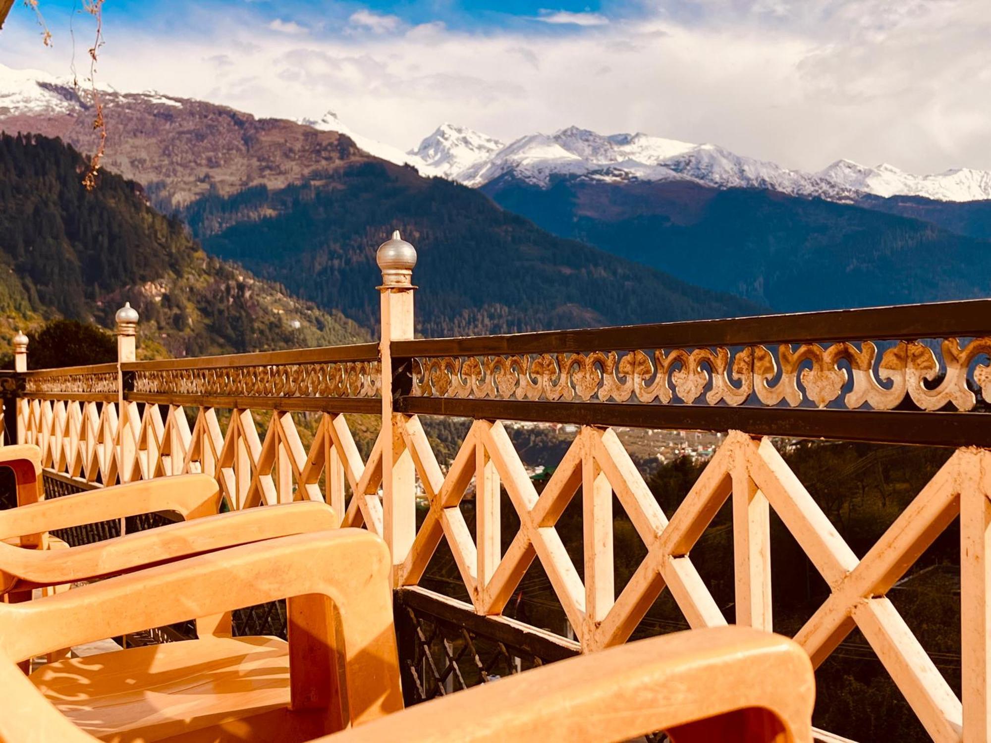 Woods Villa Cottage, Manali Екстериор снимка