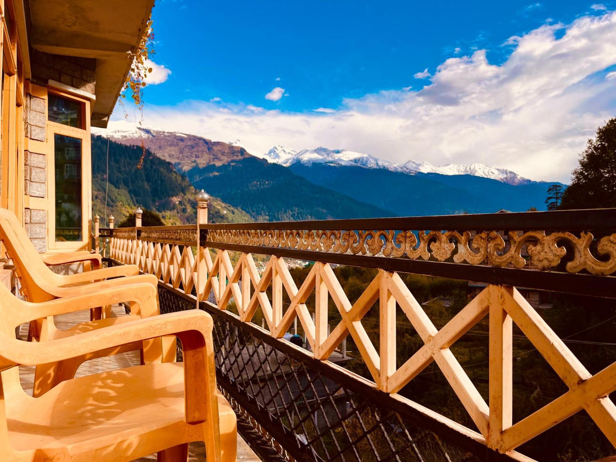 Woods Villa Cottage, Manali Екстериор снимка